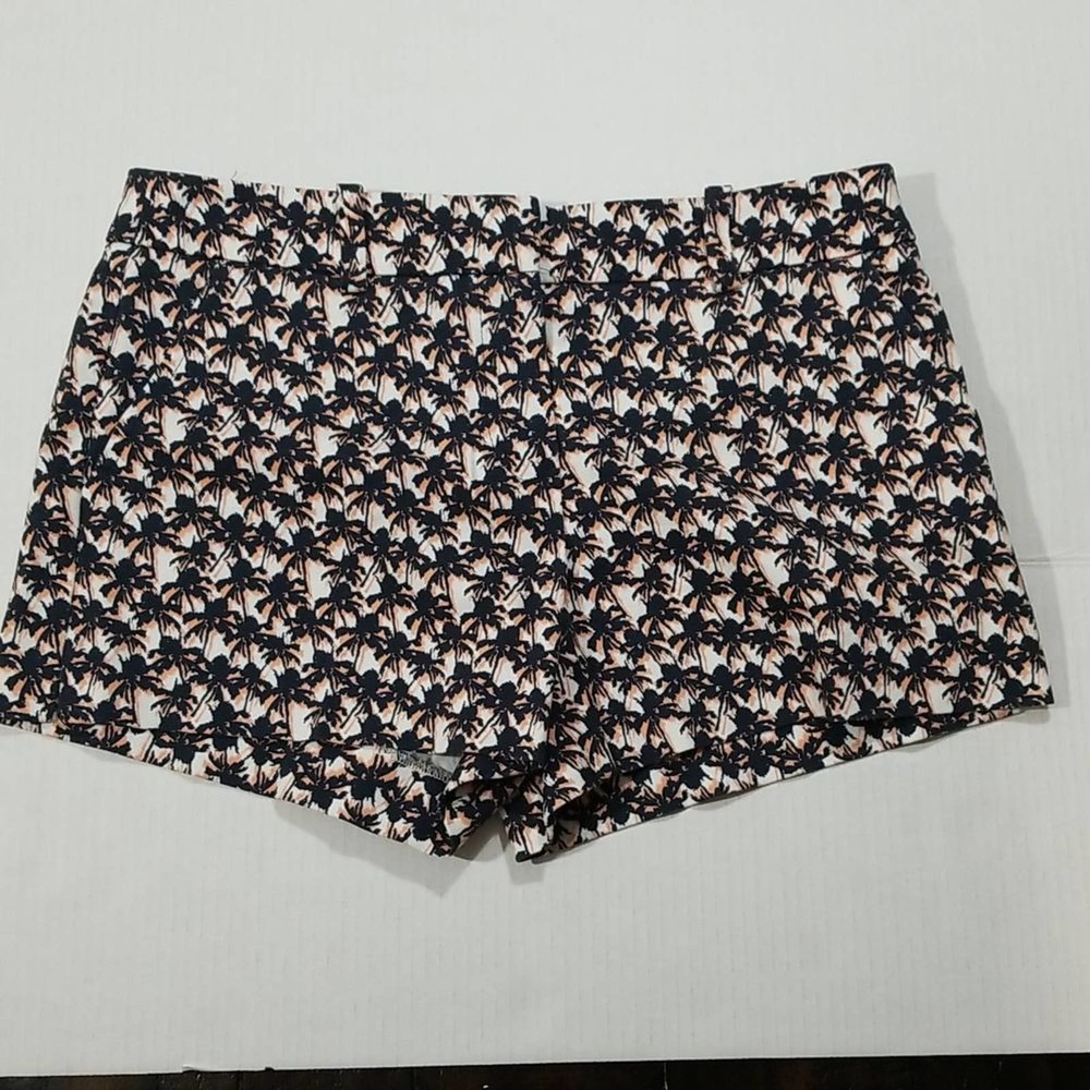 Trina Turk shorts size 4